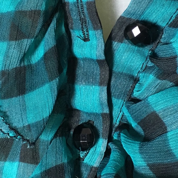 Checkered Ruffled Top - Picture 4 of 8